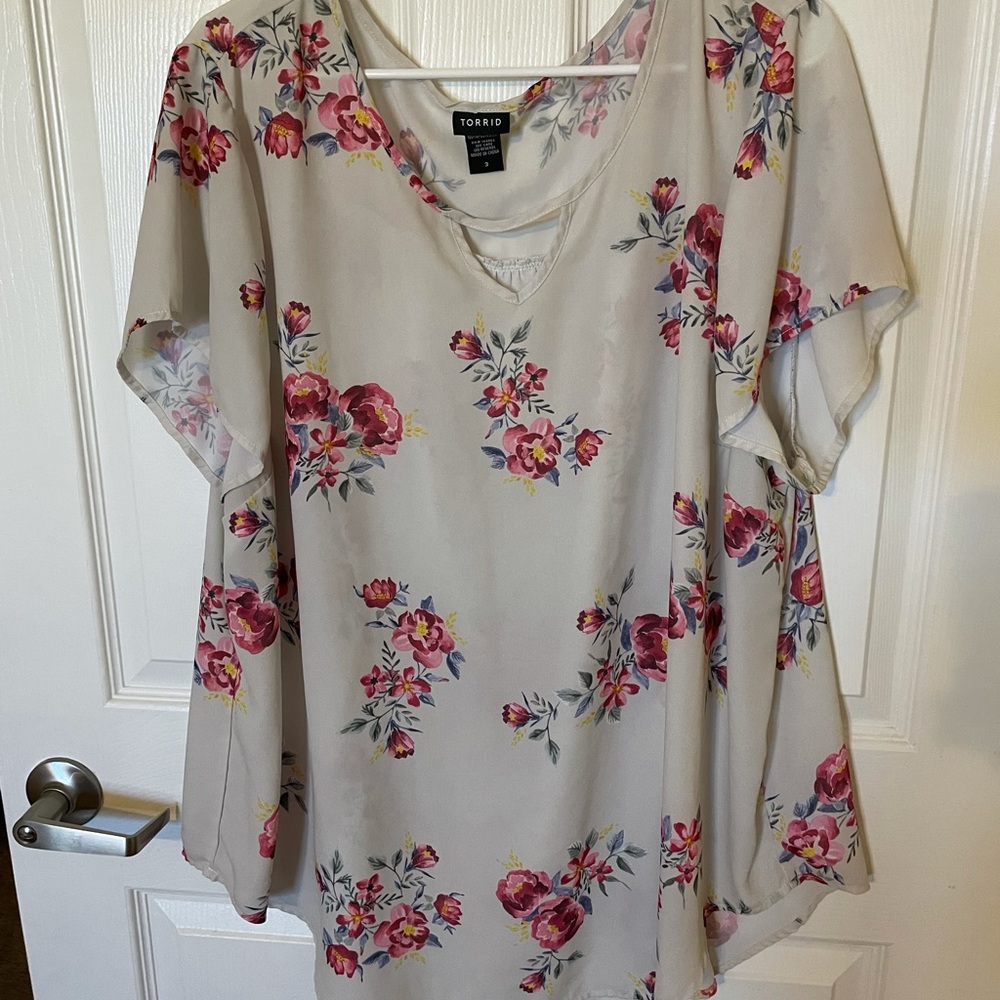 Torrid tunic size 3